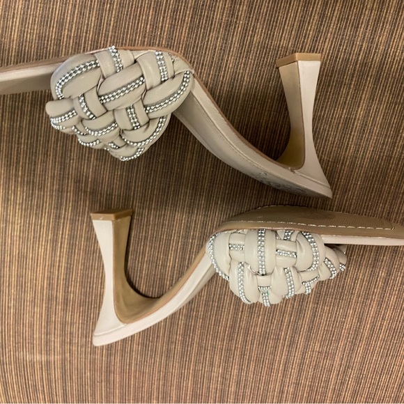 Vince Camuto Mule Size 8 NWT. Tan - Picture 6 of 8